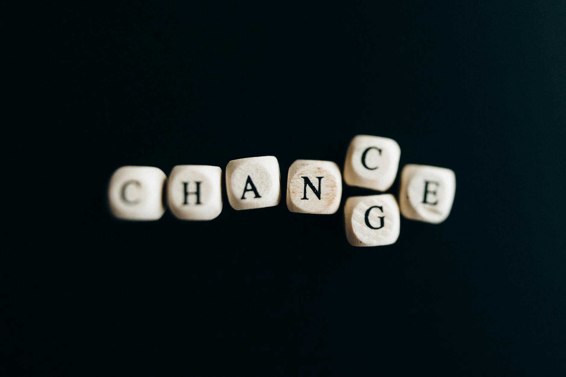 TU VEUX CHANGER LE MONDE… COMMENCE PAR ARRÊTER DE JUGER
