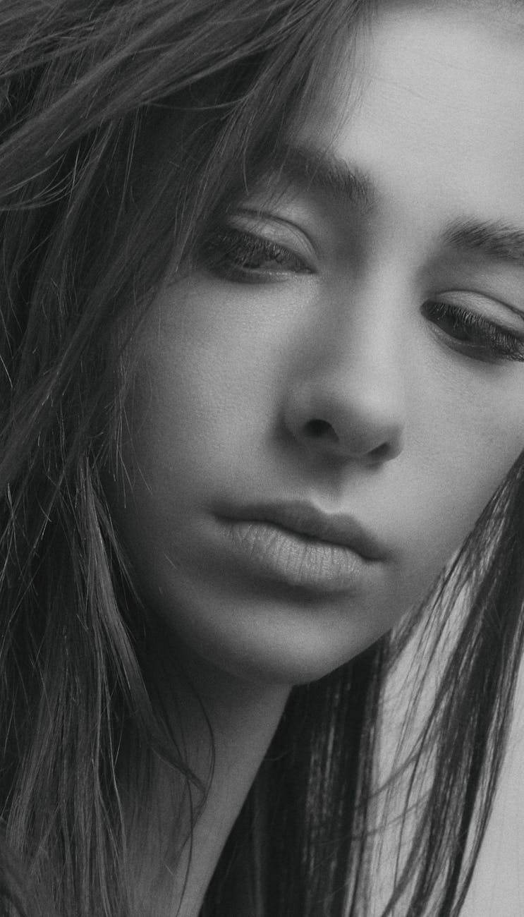 black and white portrait of woman