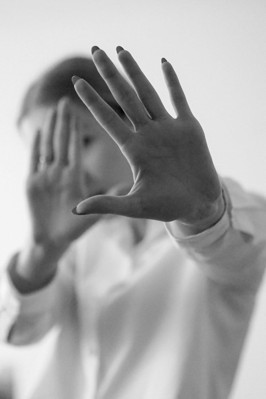 Ces phrases invisibles qui détruisent ta confiance